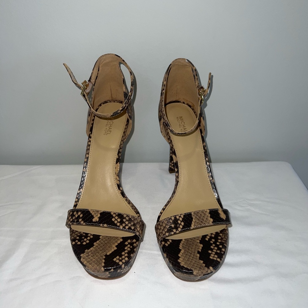 Michael Kors Snake Print Heels with Strap
Heel 4 1/5 inch
Has peeling on 1 strap
